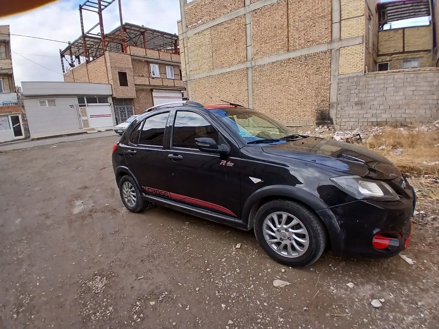 کوئیک R مشکی قرمز|خودرو سواری و وانت|قره ضیاالدین, |دیوار