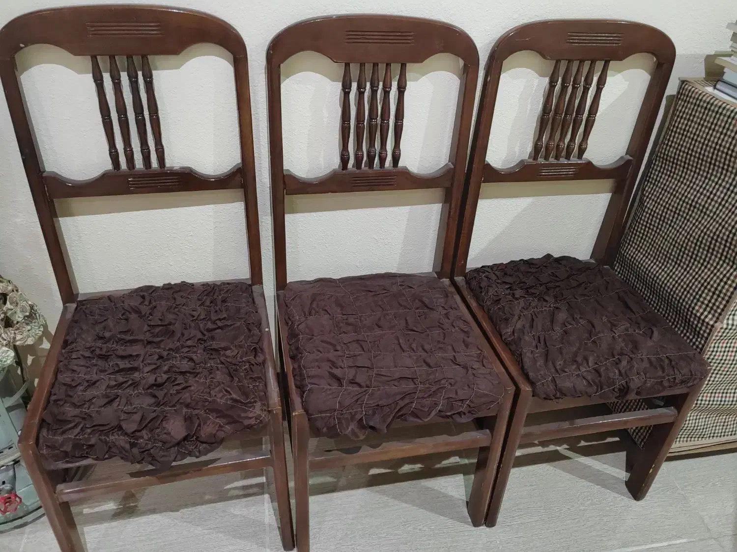 صندلی|صندلی و نیمکت|نجف‌آباد, منتظری شمالی|دیوار