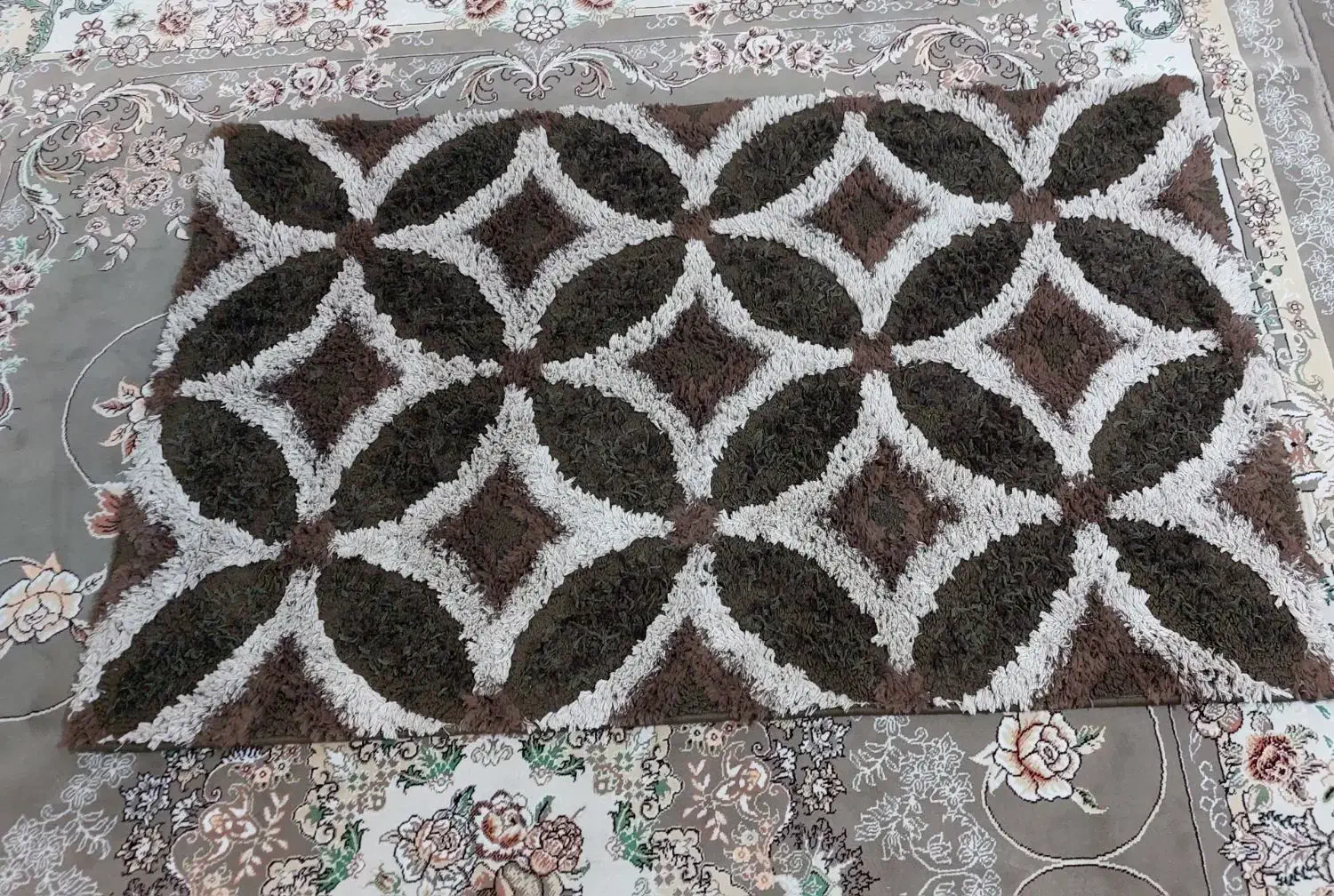 فرش ۴ متری|فرش|پردیس, فاز ۲|دیوار