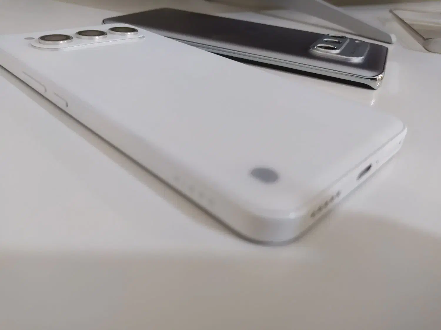 داریا 2 لایت|موبایل|قم, نیروگاه|دیوار