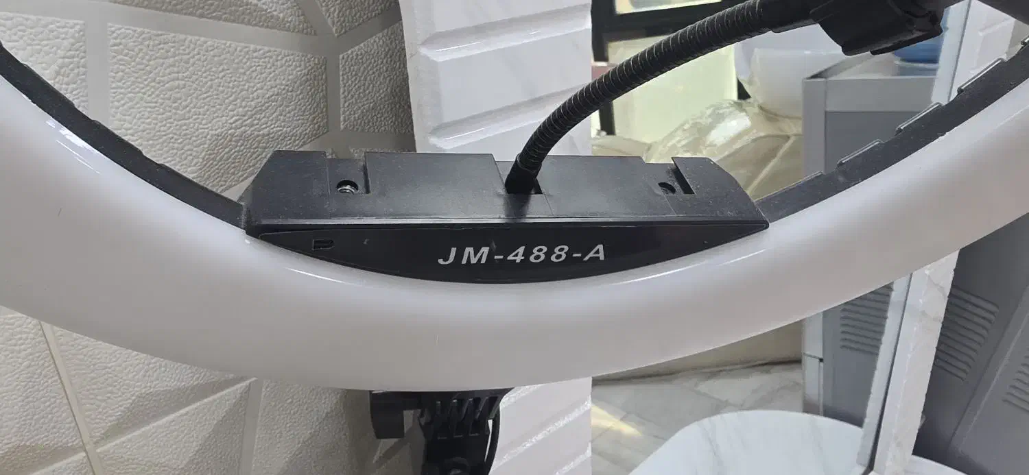 رینگ لایت سالم|دوربین عکاسی و فیلم‌برداری|تهران, شهرک محلاتی|دیوار