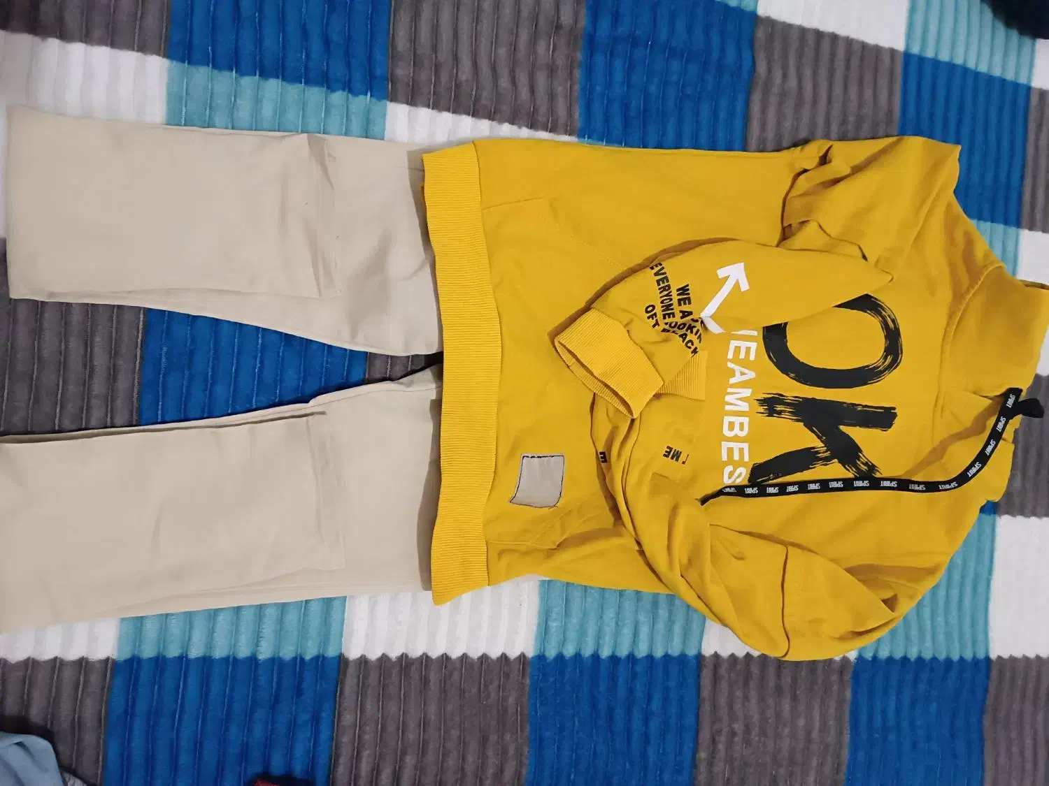 ست های بچگانه واقعا در حدنو|کفش و لباس بچه|شاهینشهر, شهرک سایت|دیوار