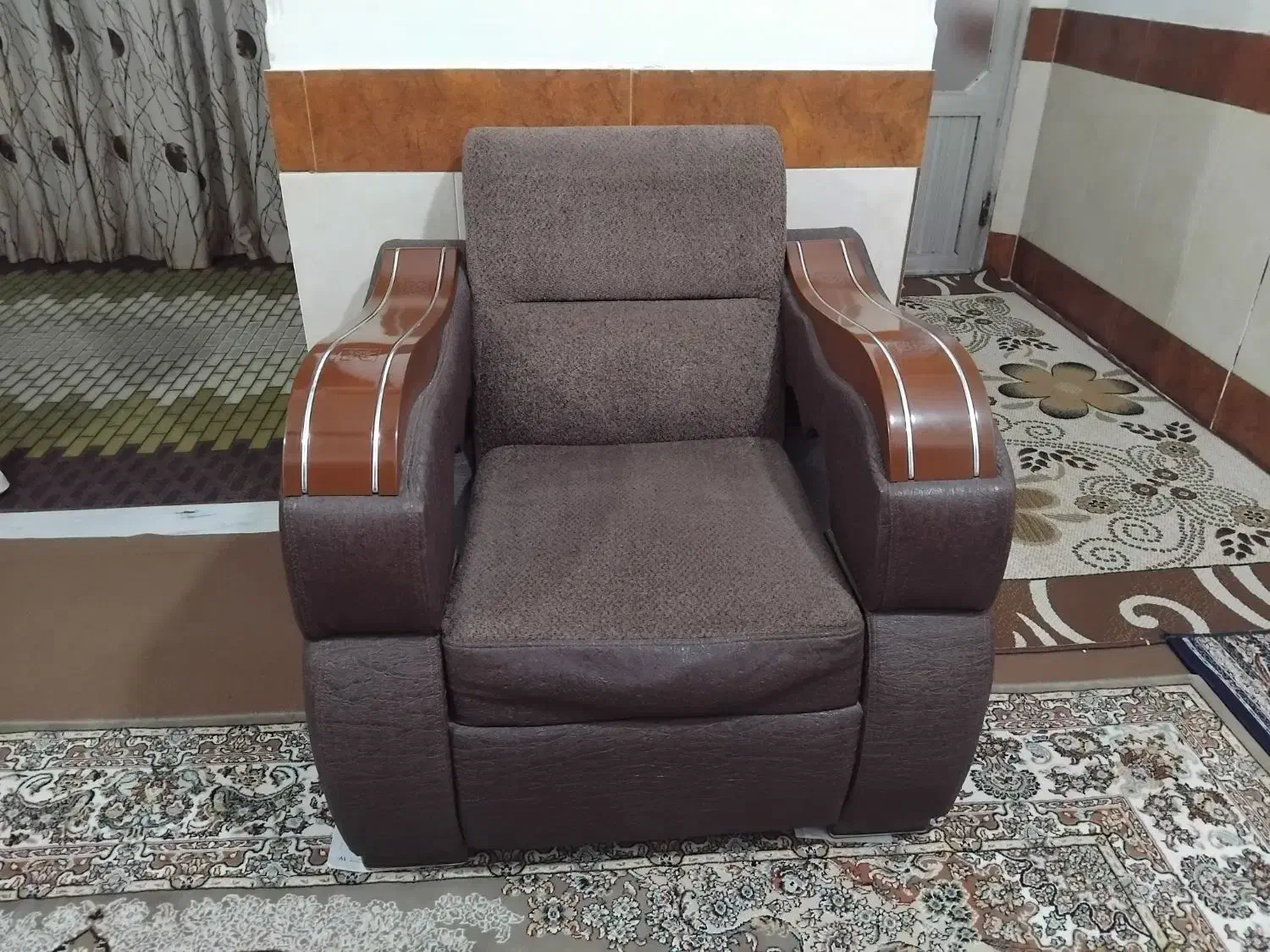 قیمت ۳۵۰۰۰۰۰|مبلمان خانگی و میز عسلی|گرگان, |دیوار