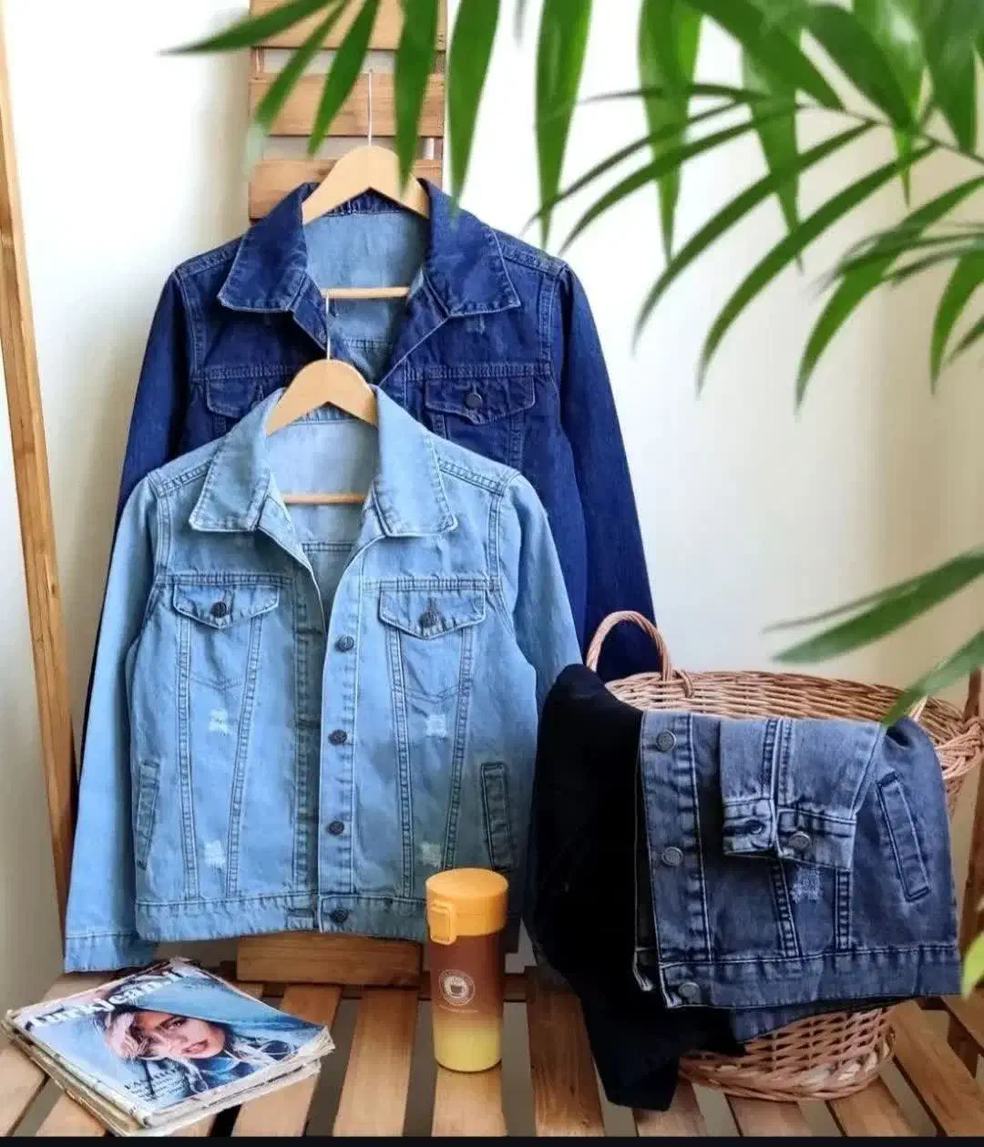 کت لی|لباس|قم, باجک یک|دیوار