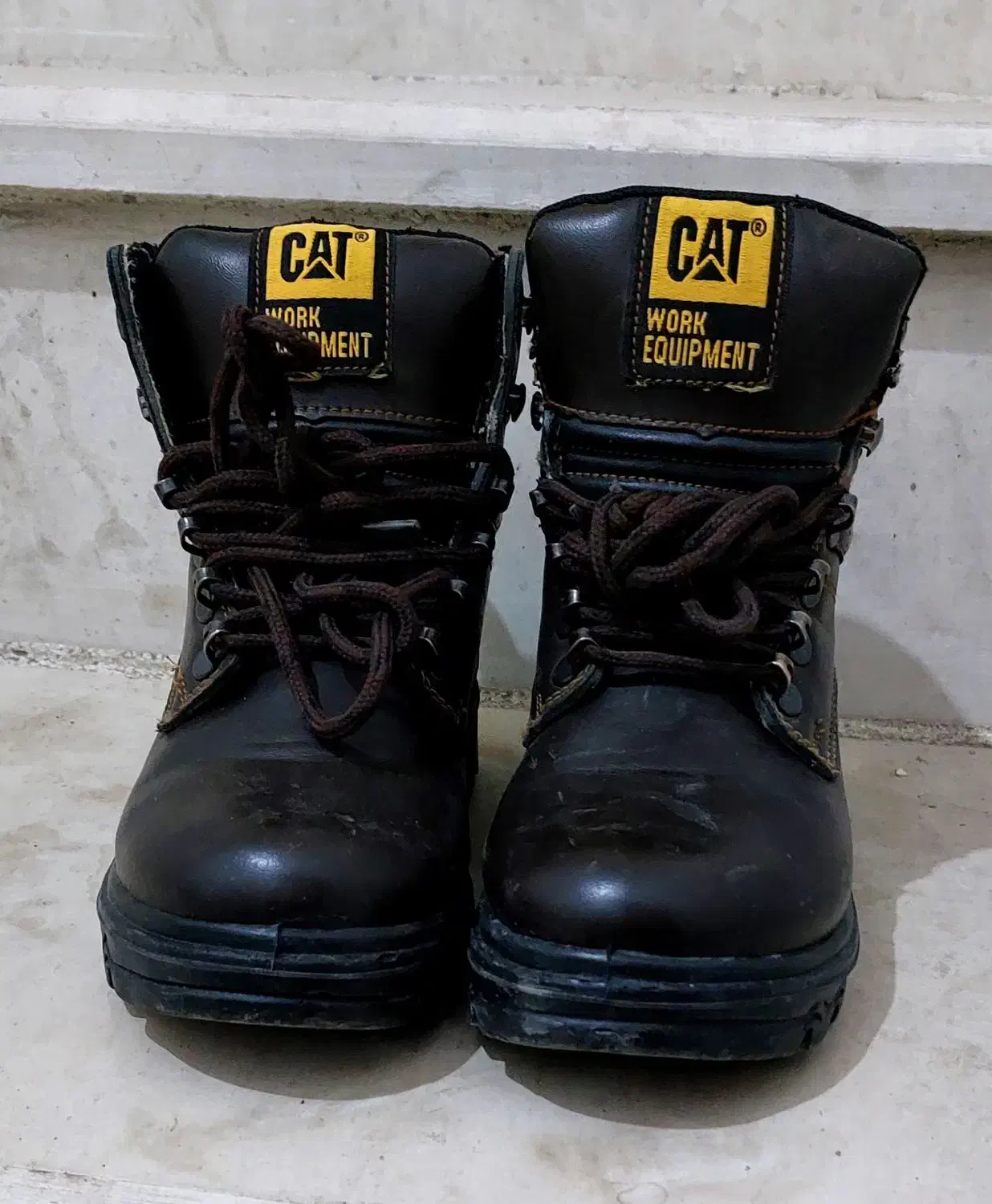 نیم بوت بچه گانه سایز۳۶|کیف، کفش، کمربند|خوی, |دیوار