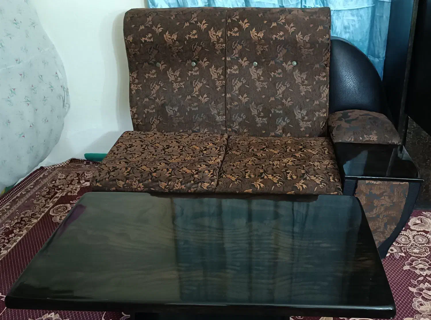 مبل ال ۷نفره|مبلمان خانگی و میز عسلی|شیراز, سیاه سنگ|دیوار