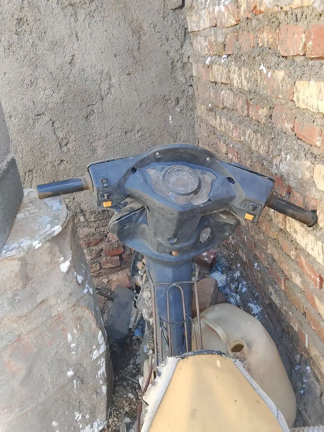 موتور طرح ویو بی کلاچ|موتورسیکلت|زاهدان, |دیوار