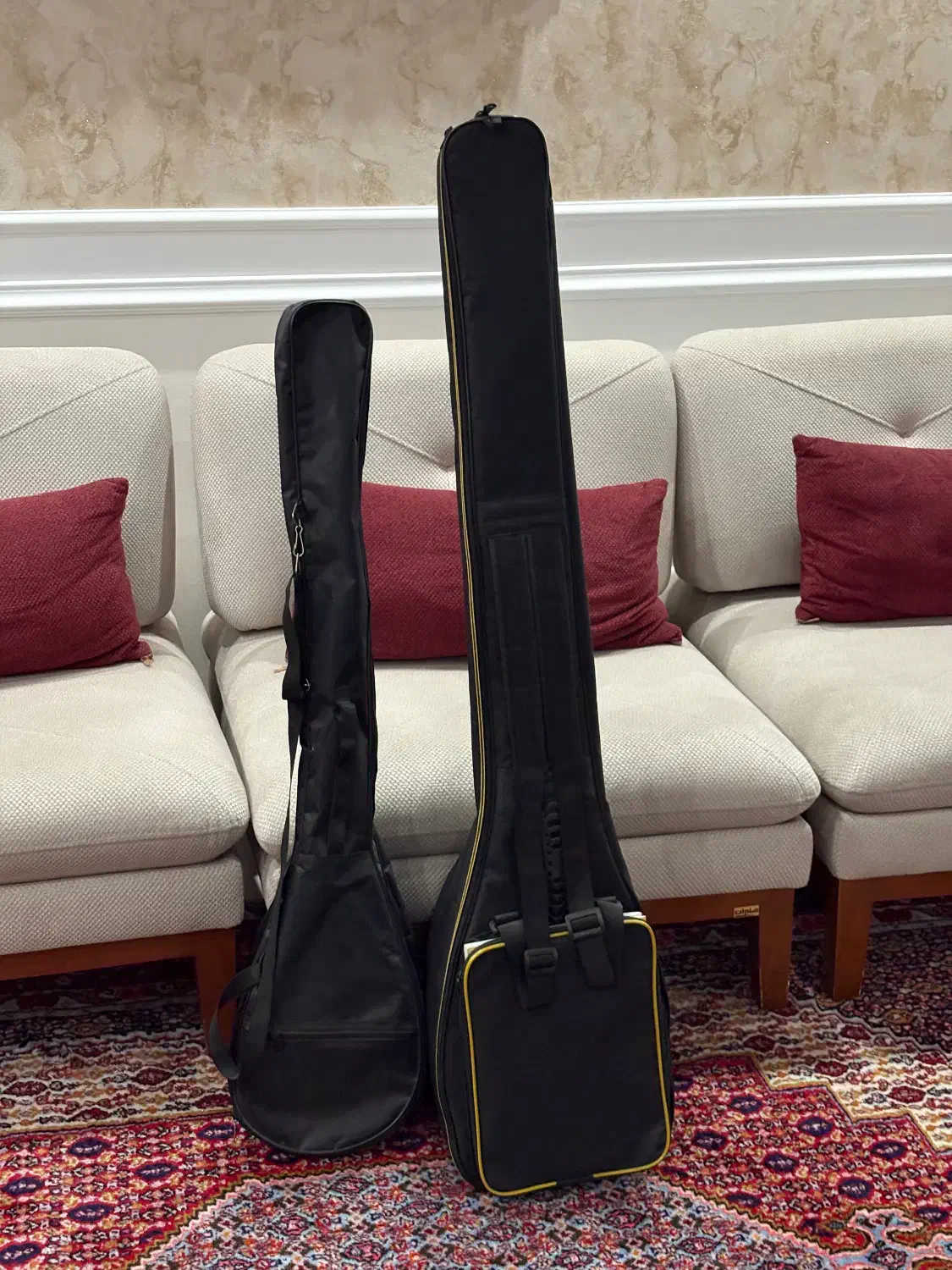 دیوان بزرگسال و کودک|سازهای سنتی|سنندج, |دیوار