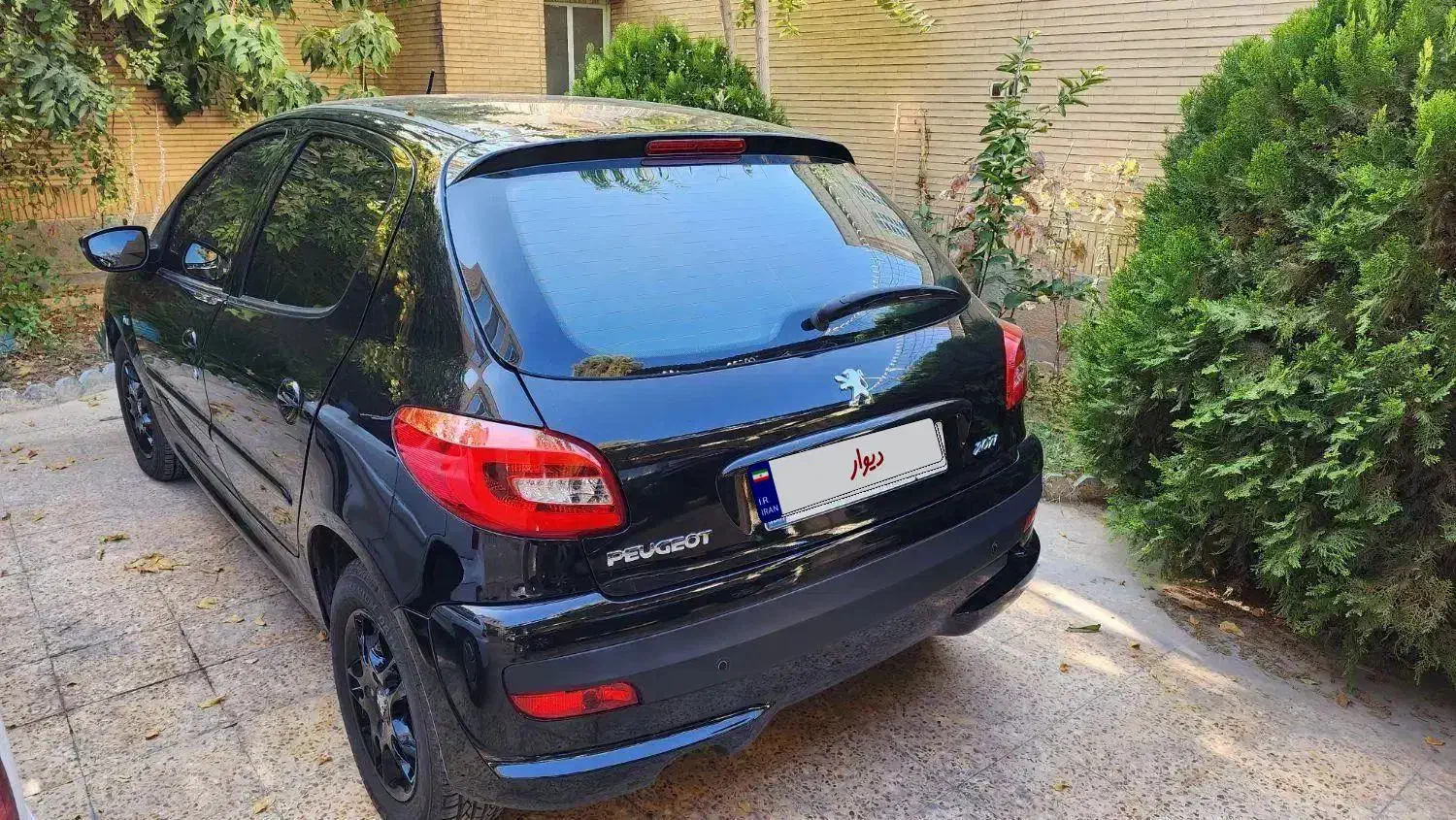 پژو ۲۰۷ اتوماتیک TU5P مشکی|خودرو سواری و وانت|شیراز, مبعث|دیوار