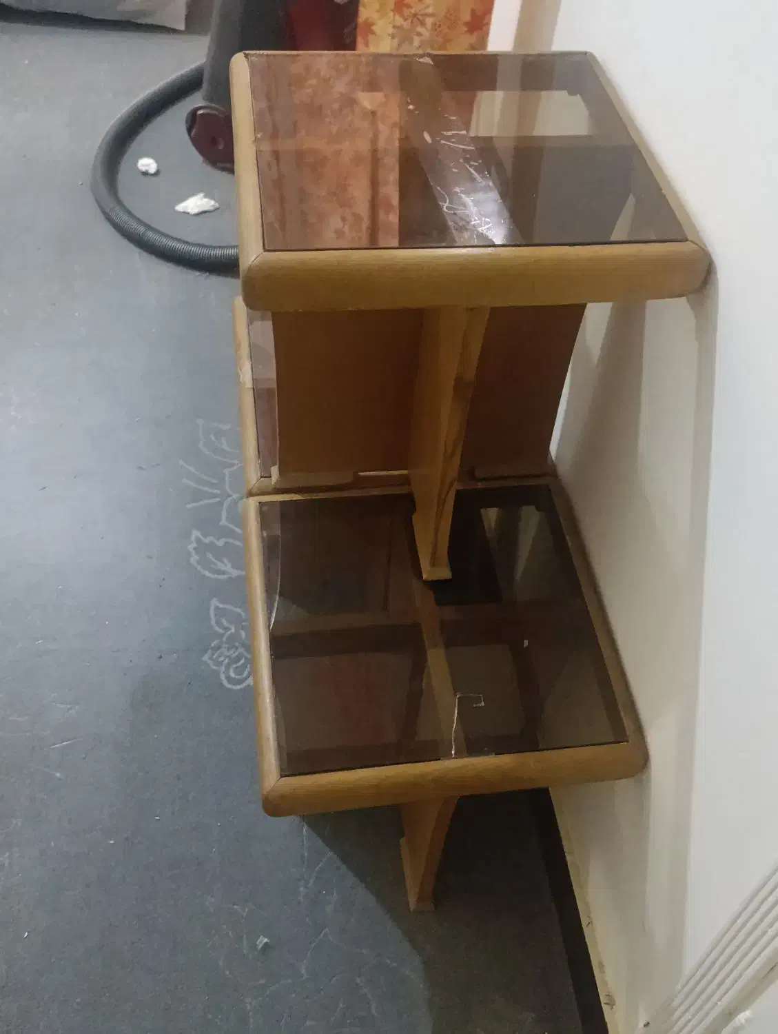 ۳تا میز عسلی کنار مبلی سالم در حد نو|مبلمان خانگی و میز عسلی|بندر ماهشهر, |دیوار