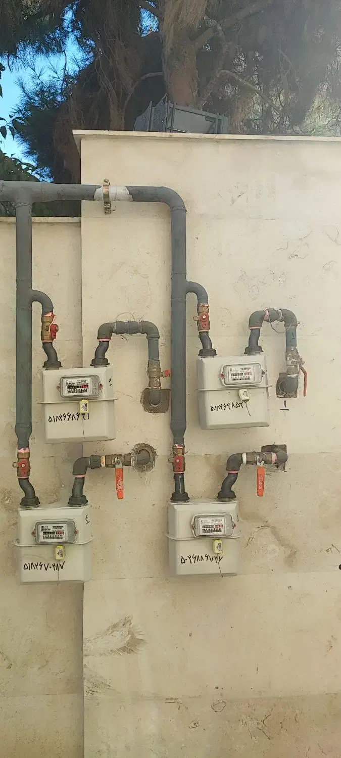 برقکار .برقکاری .لوله کش و برق کش ماهر|خدمات پیشه و مهارت|شیراز, زرهی|دیوار