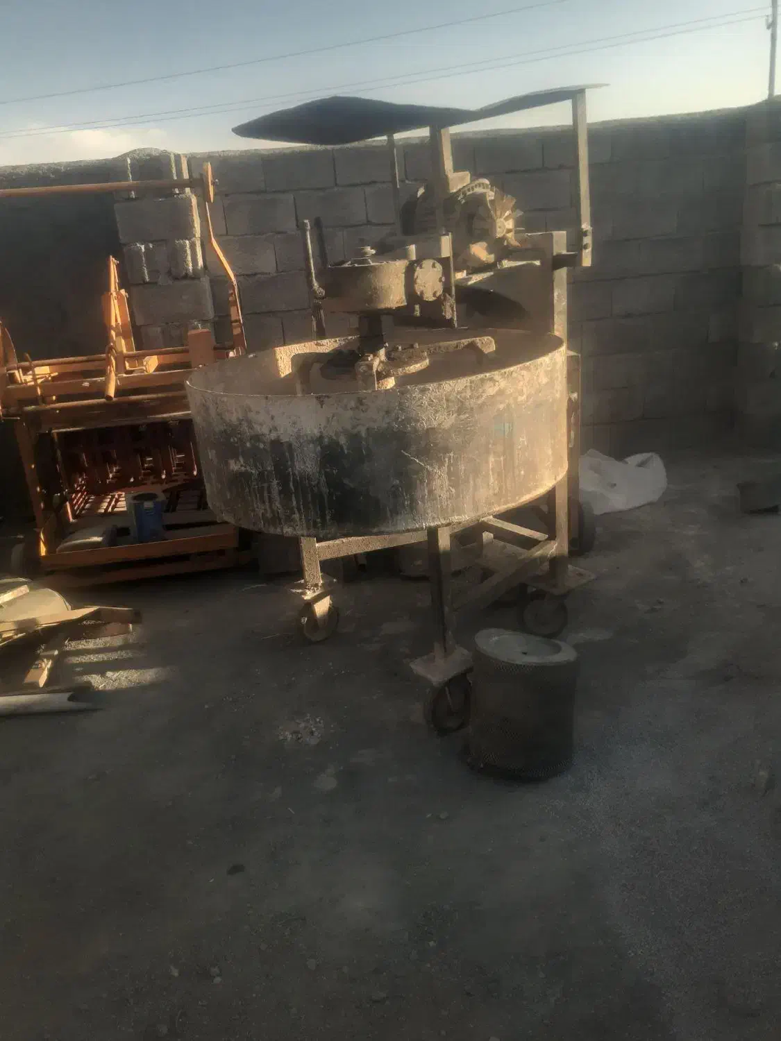 همزن ومکسر بلوک زنی|ماشینآلات صنعتی|کرمانشاه, |دیوار