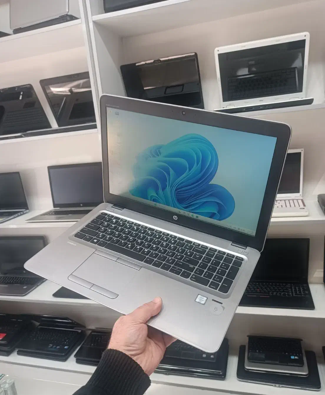 لپ تاپ قدرتمند HP elitbook سیمکارتخور بسیارسالم|رایانه همراه|تهران, نازیآباد|دیوار