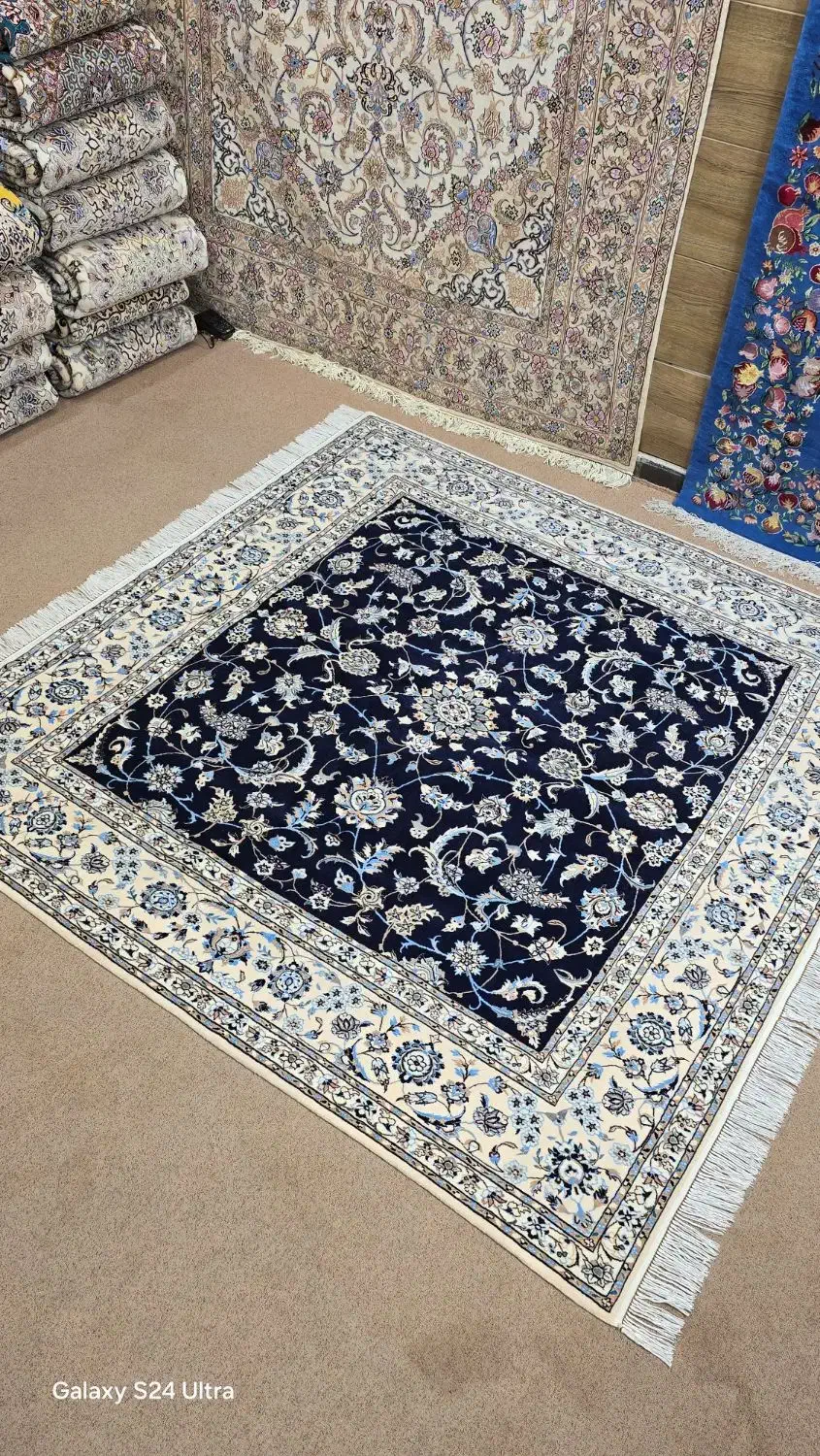 مربع ۴متری|فرش|اصفهان, نقش جهان|دیوار