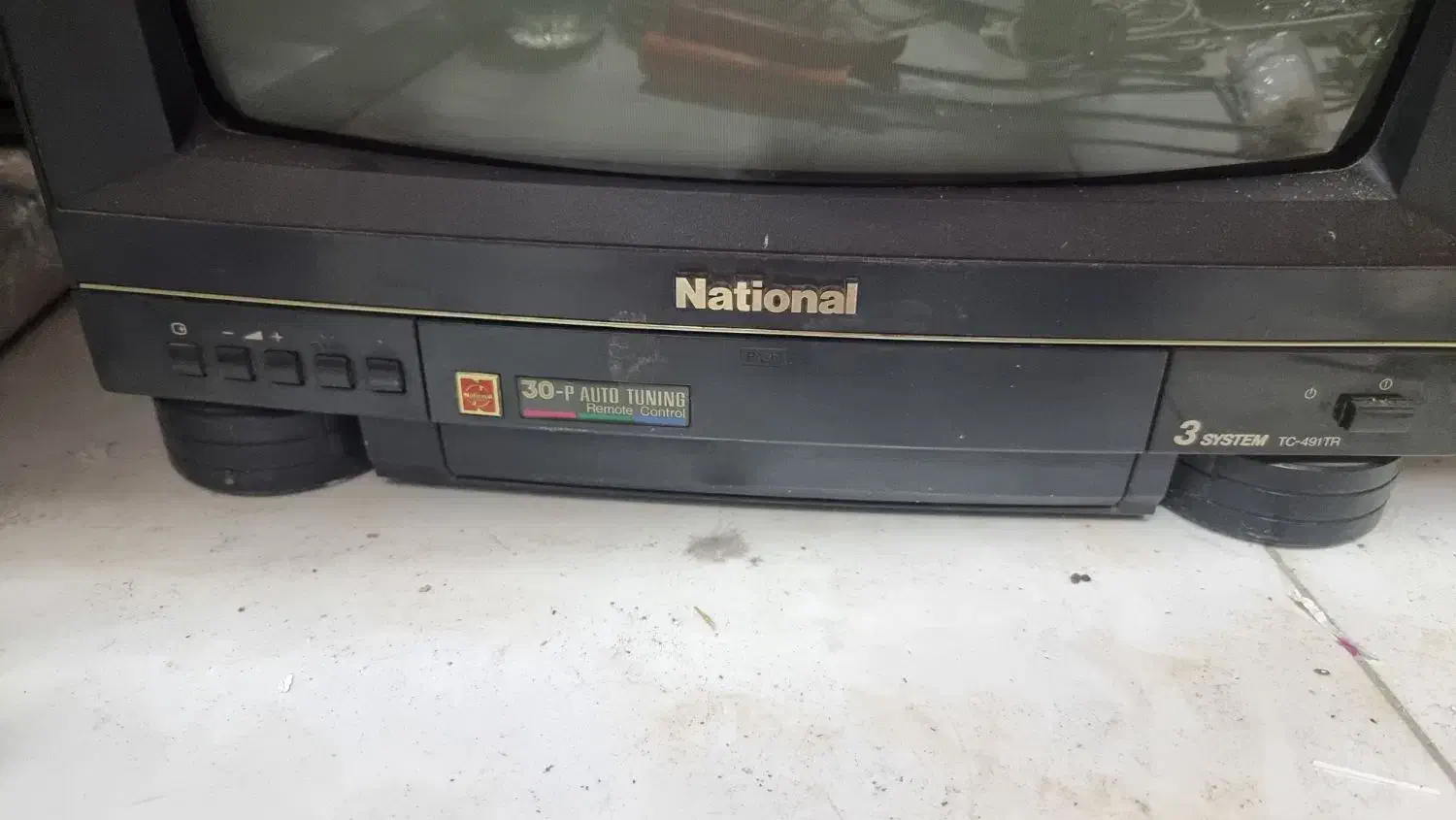 تلویزیون|تلویزیون و پروژکتور|اصفهان, نقش جهان|دیوار