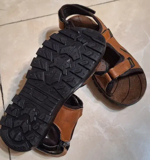 صندل پسرانه تابستانه|کیف، کفش، کمربند|رشت, گلسار|دیوار