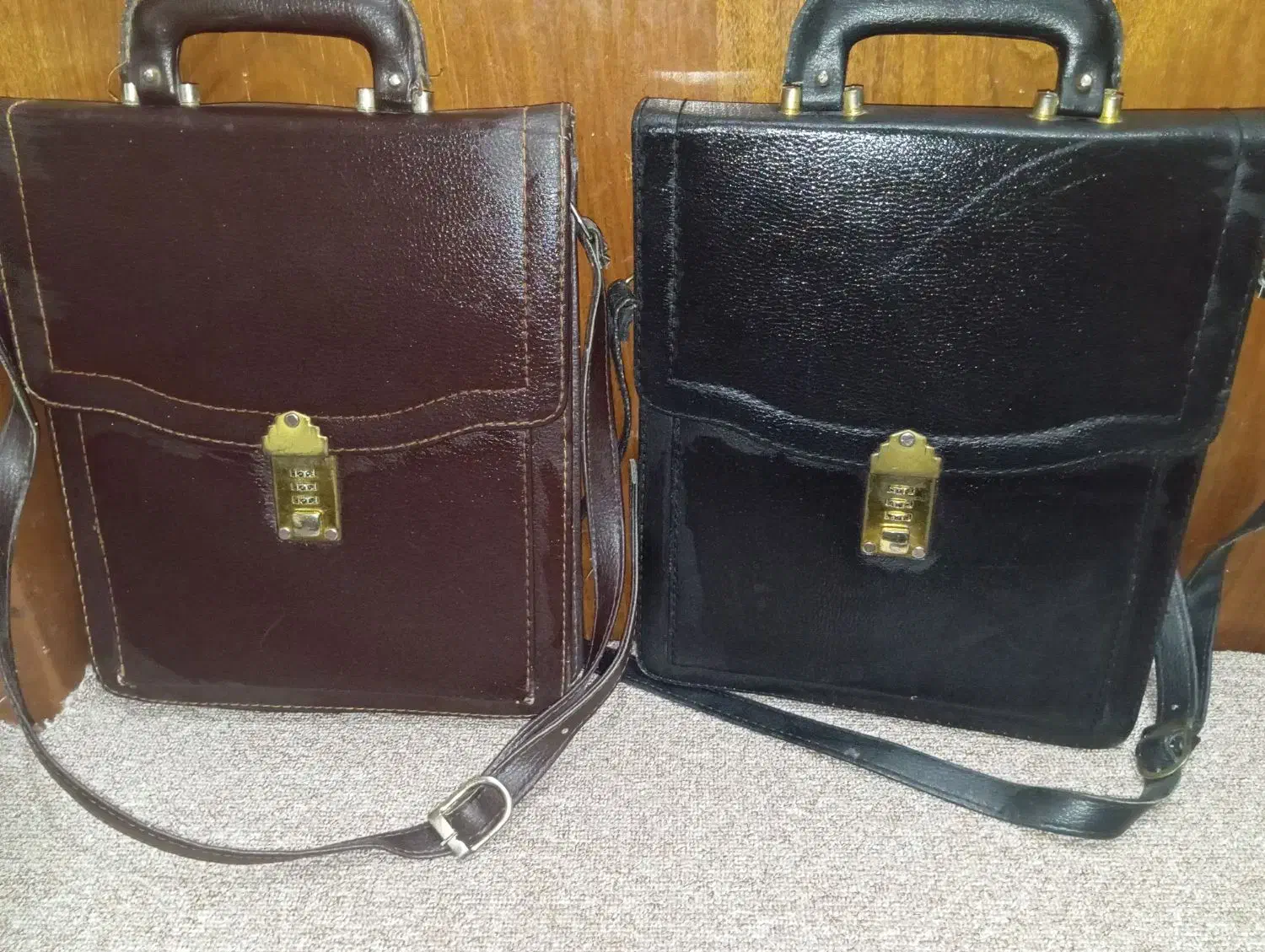 فروش فوری کیف چرمی قفل دار|کیف، کفش، کمربند|لار, |دیوار