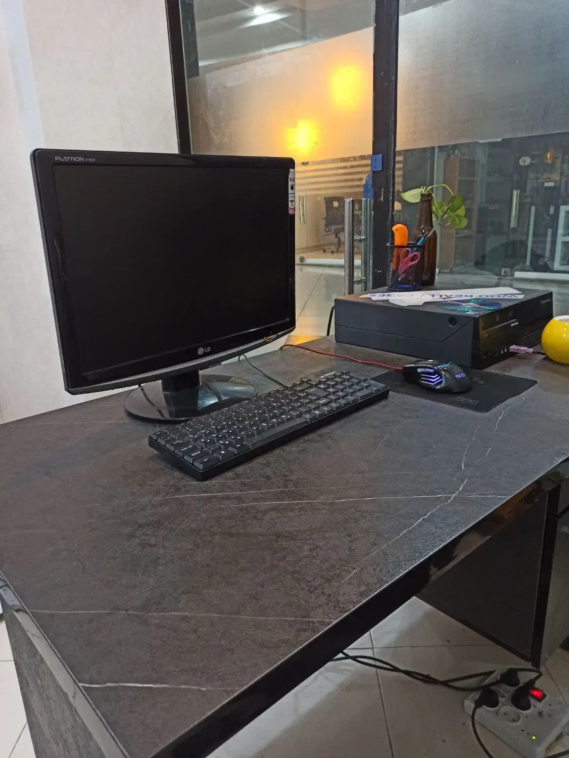 خانم مسلط به فتوشاپ|استخدام اداری و مدیریت|مشهد, سپاد|دیوار