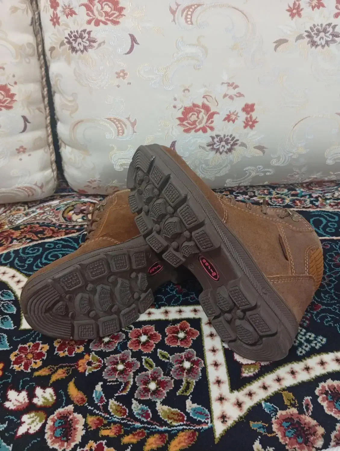 کفش نیم بت|کیف، کفش، کمربند|شوشتر, |دیوار