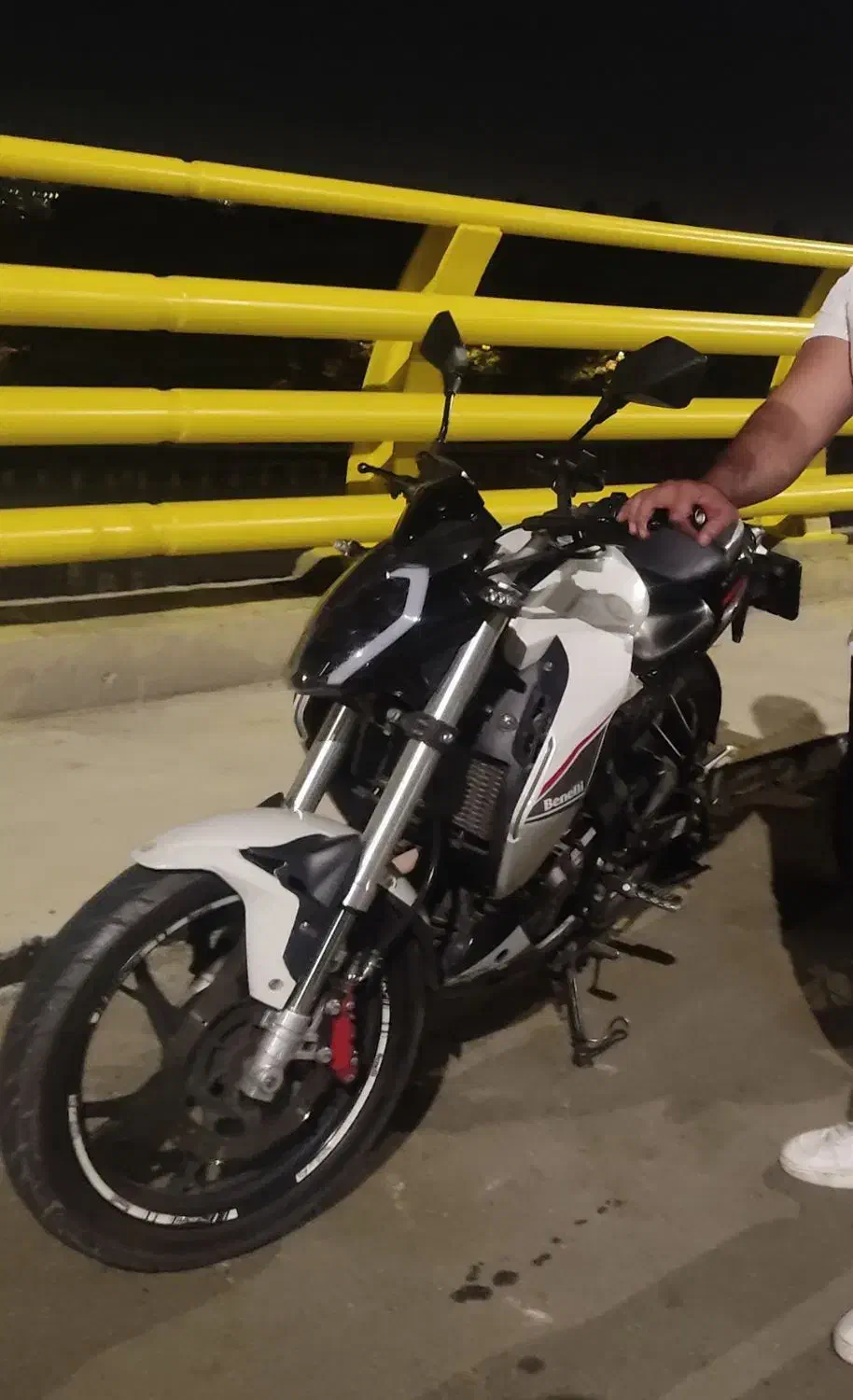 فروش بنلی ۱۸۰ TNT مدل ۱۴۰۰، یامعاوضه با بنلی ۲۵۰|موتورسیکلت|کرج, برغان|دیوار