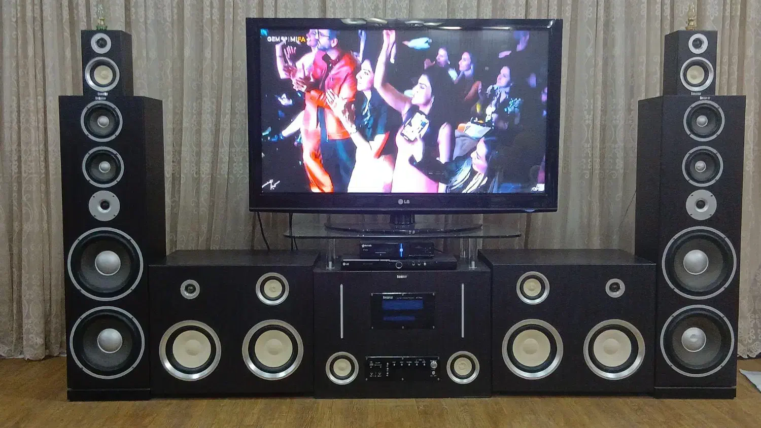 تلویزیون و سینما خانواده|تلویزیون و پروژکتور|شاهین‌شهر, فردوسی|دیوار