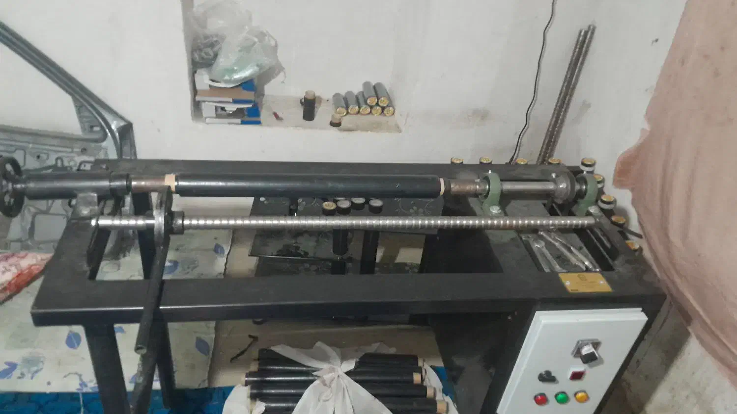 فروش دستگاه برش و بسته بندی چسب به همراه مواداولیه|فروشگاه و مغازه|آزادشهر, |دیوار