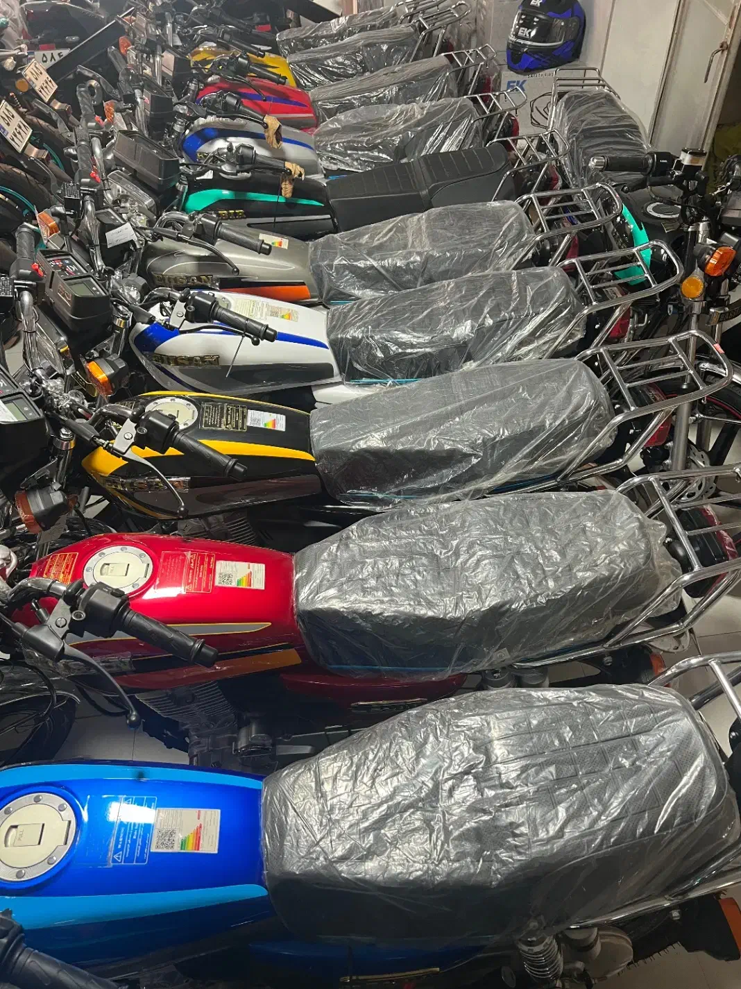 هوندا ۲۰۰ احسان ۱۴۰۴//اقساط ۱۶ ماهه|موتورسیکلت|رشت, فلسطین|دیوار