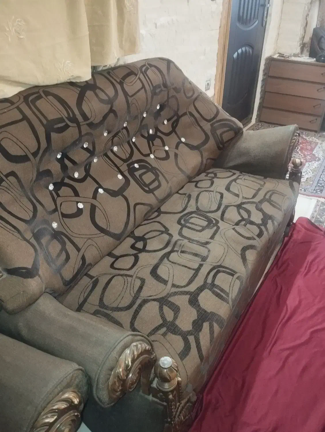 مبل ۷نفره کاملا سالم|مبلمان خانگی و میز عسلی|چمستان, |دیوار