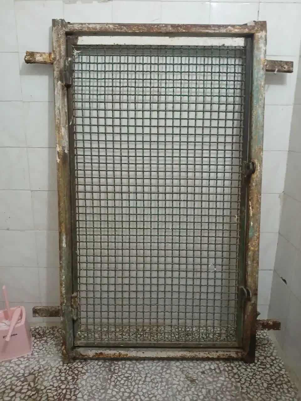 در آهنی|مصالح و تجهیزات ساختمان|قم, شاه ابراهیم|دیوار