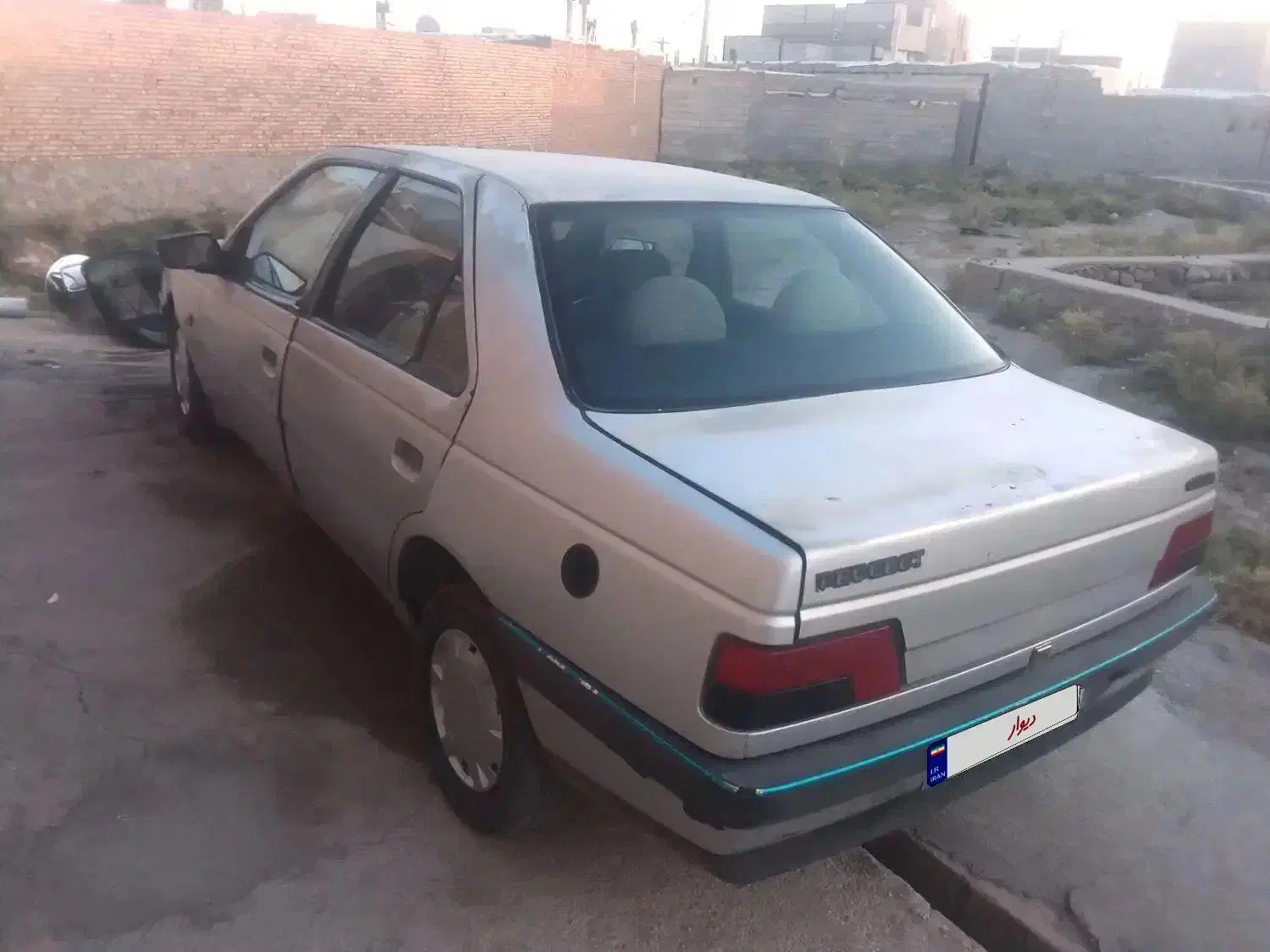 پژو۲۰۰۰پژو|خودرو سواری و وانت|تبریز, |دیوار