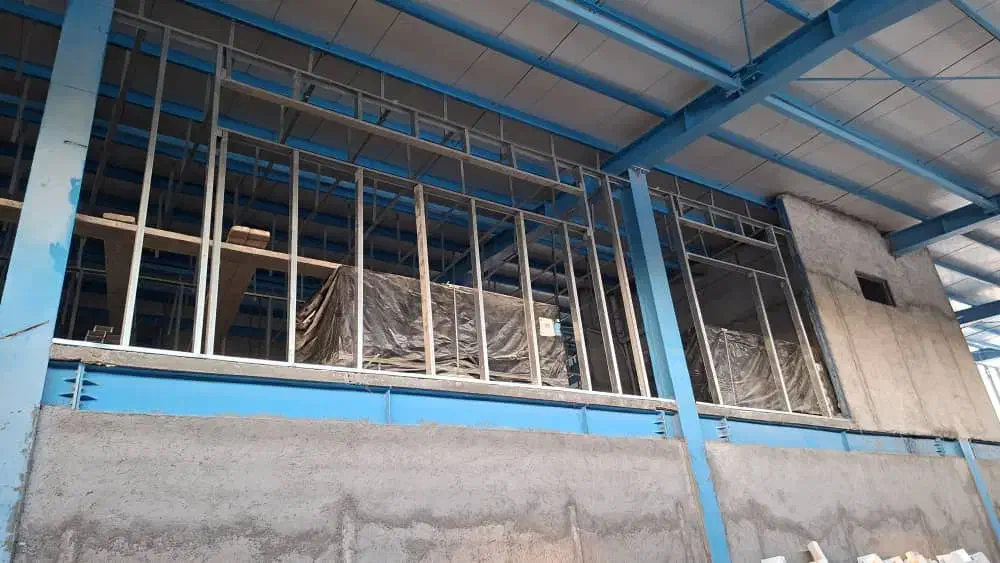 نیازمند کارگرساده بالای ۱۸سال در جزیره کیش|استخدام معماری، عمران و ساختمانی|کیش, |دیوار