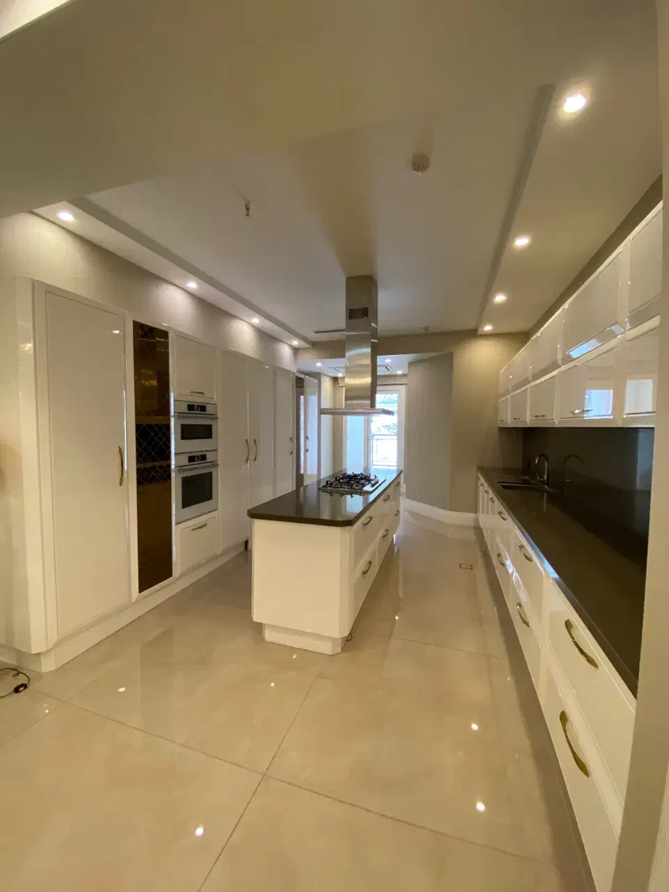 ولنجک زیر سیزدهم ۲۳۰ متر مشاعات فعال