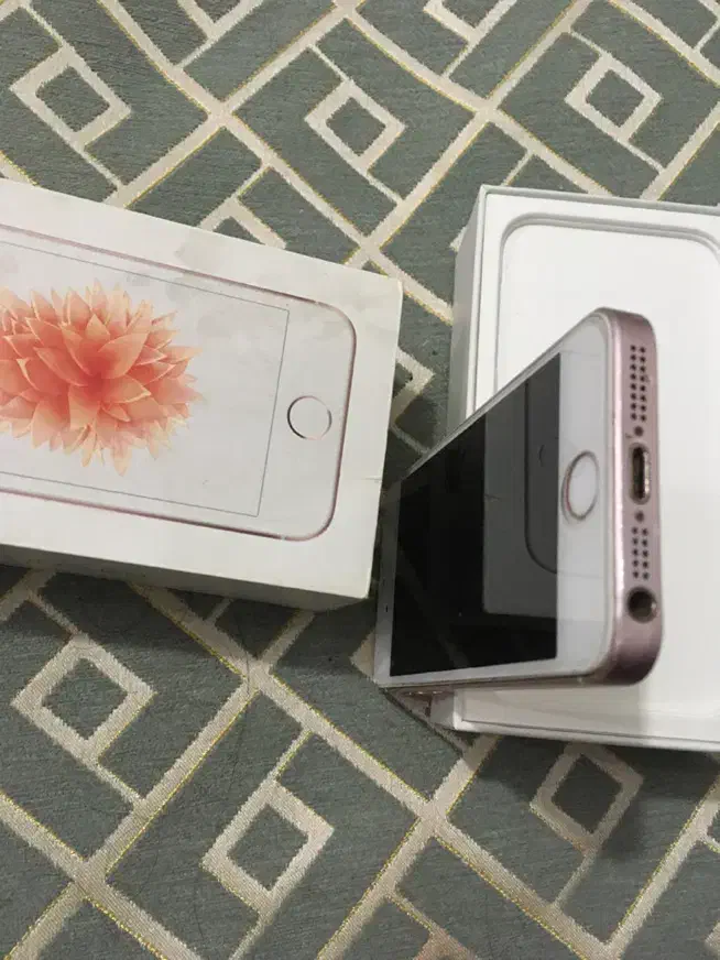 آیفون se 2016 درجه ۱|موبایل|اصفهان, اندوان|دیوار