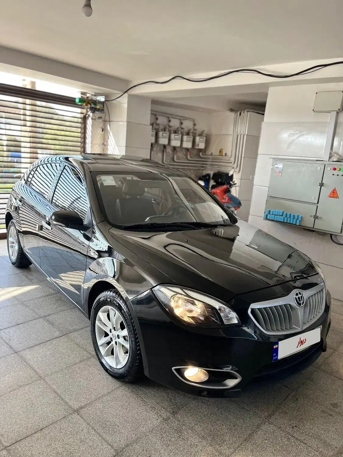 برلیانس ۹۵ اتومات بدون رنگ|خودرو سواری و وانت|رشت, پاستوریزه|دیوار