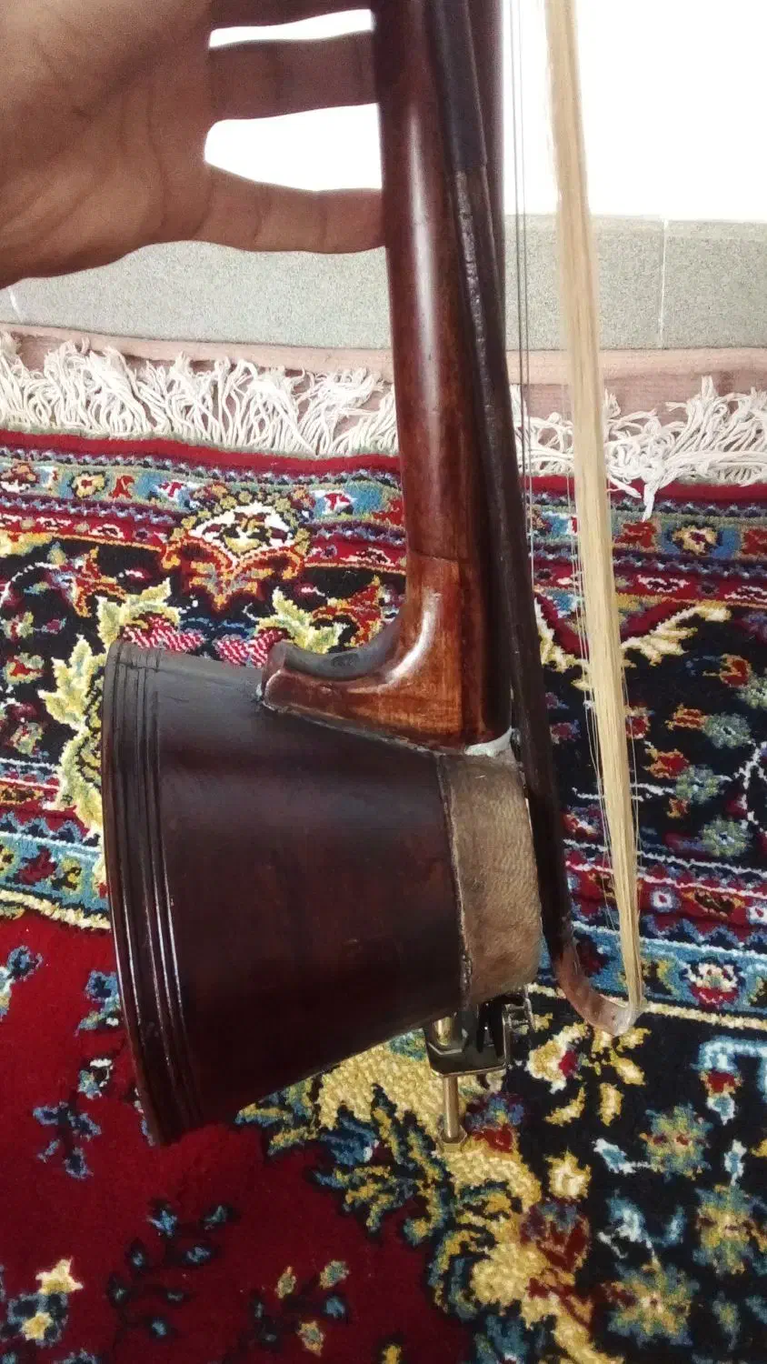 کمانچه|سازهای سنتی|بروجرد, |دیوار