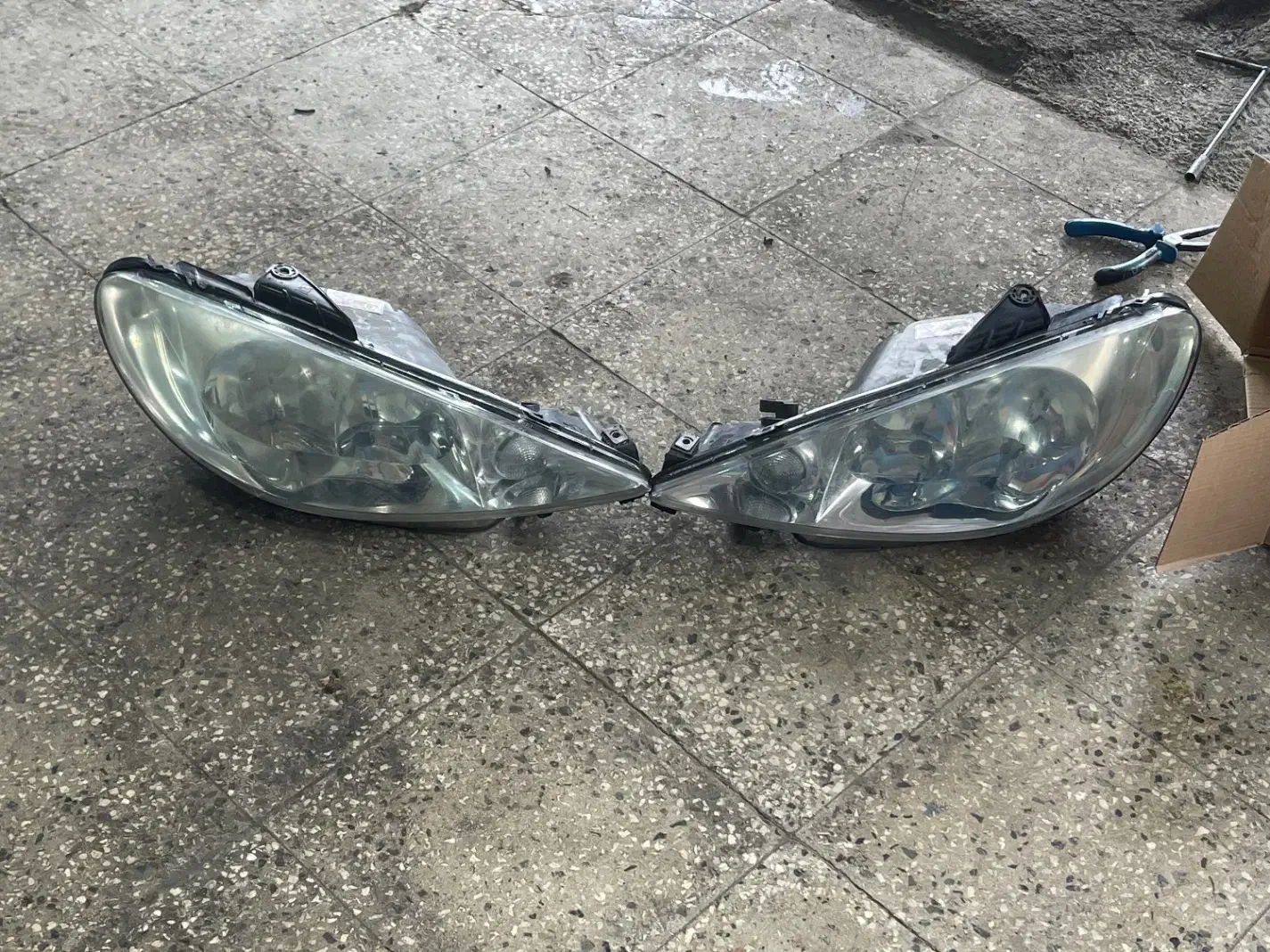 چراغ جلو ۲۰۶|قطعات یدکی و لوازم جانبی|بابل, |دیوار