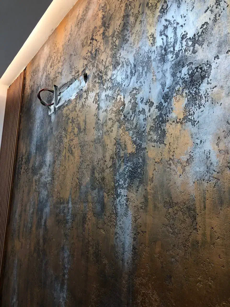 اجرای تخصصی میکروسمنت پتینه نقاشی دکوراتیو ورق طلا|خدمات پیشه و مهارت|آمل, |دیوار