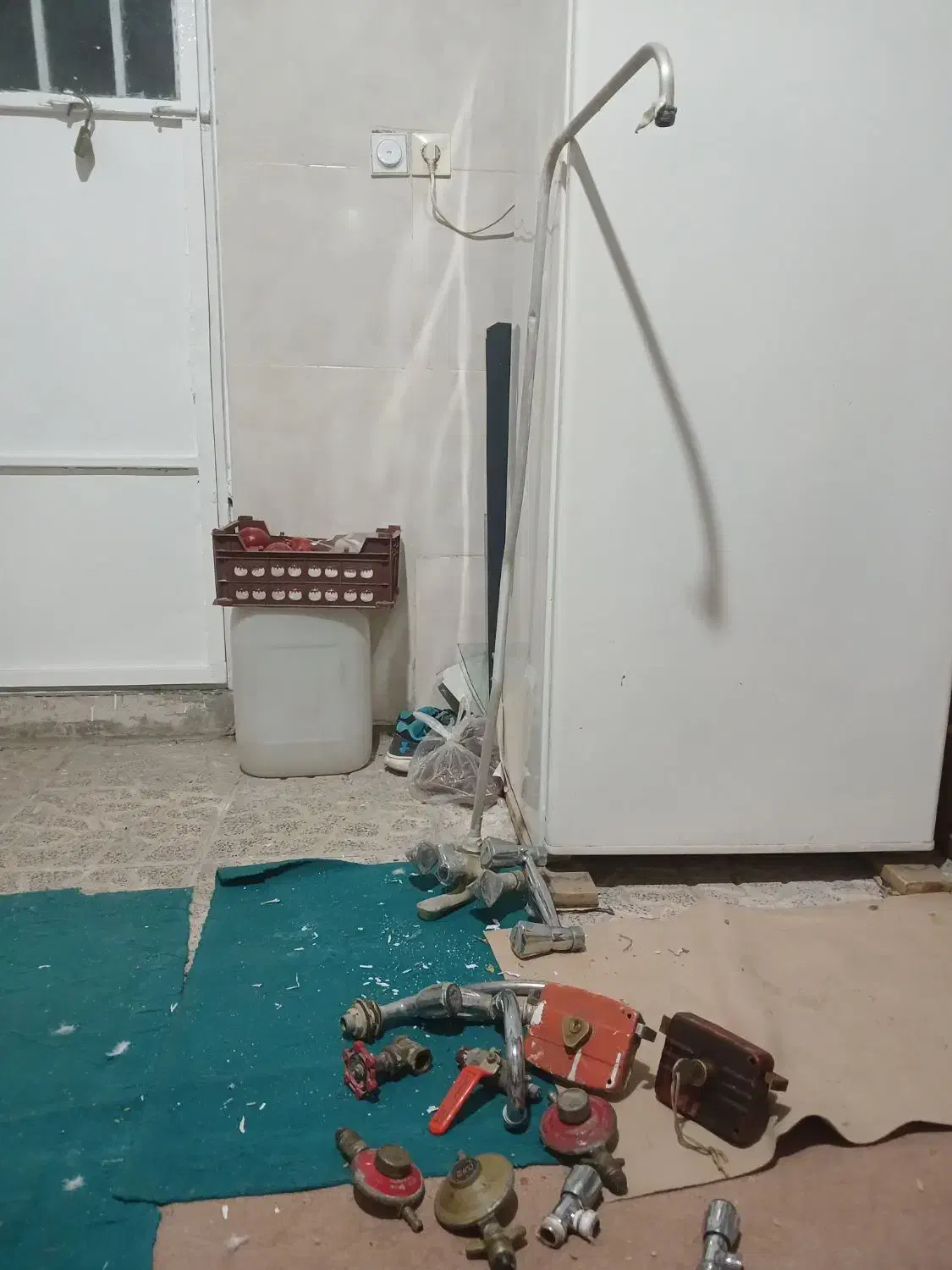 ترازو قدیمی مرغی|کلکسیون اشیاء عتیقه|بیرجند, |دیوار