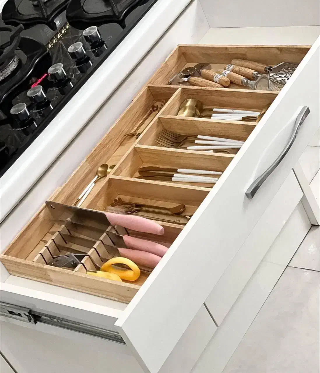 جاقاشقی چوبی کشویی ،تمام چوب ضد آب قابل تنظیم|آب‌چکان و نظم‌دهنده ظروف|مشهد, سپاد|دیوار