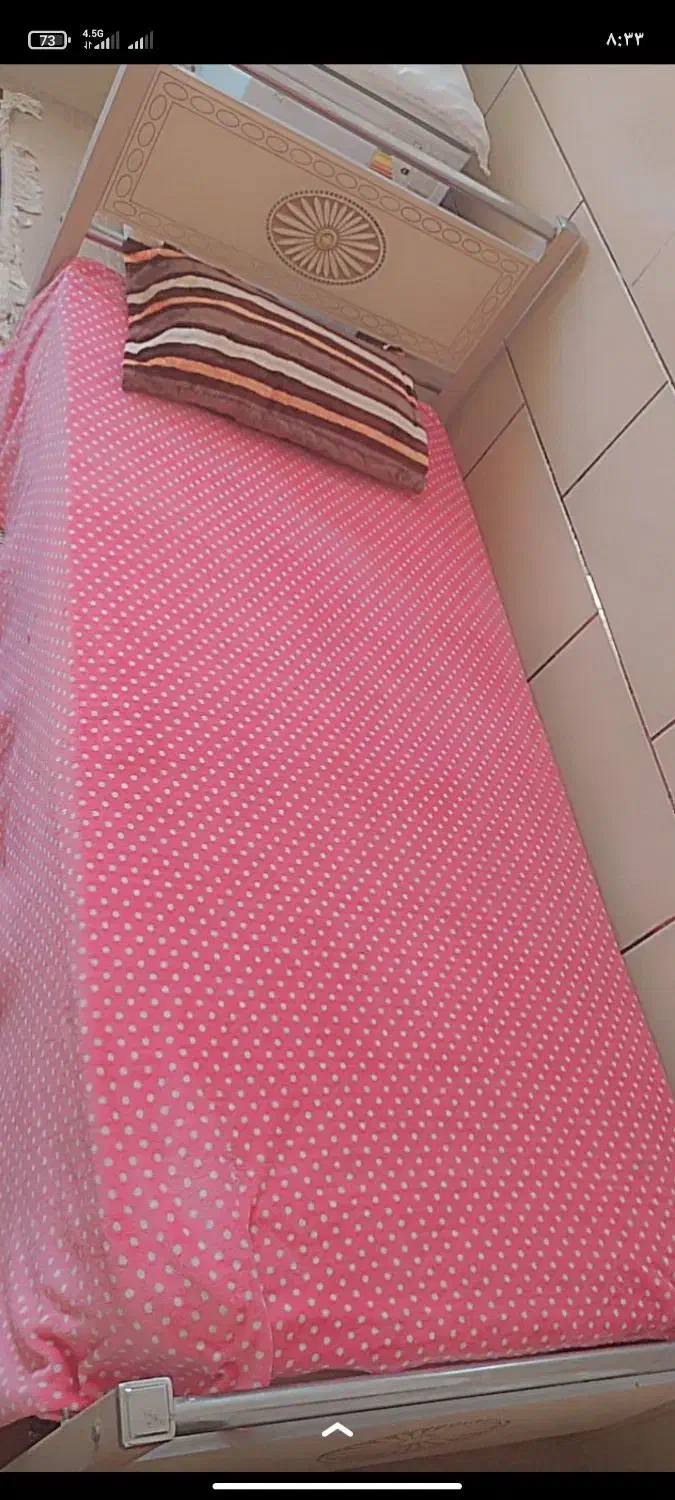 دوعدد تخت یک نفره همراه تشک|تخت و سرویس خواب|رودان, |دیوار