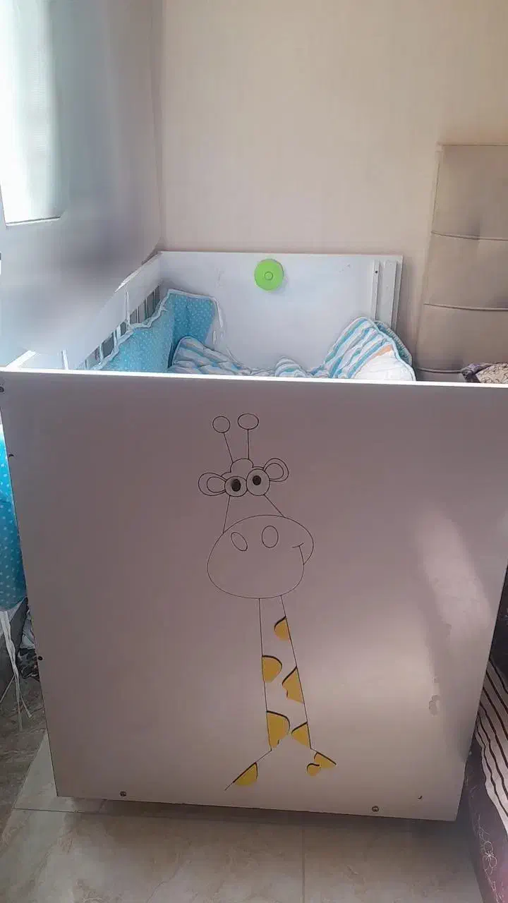 سرویس خواب کودک به همراه تشک و رو تختی اسپورت|تخت و صندلی بچه|شیراز, شهرک گلستان شمالی|دیوار