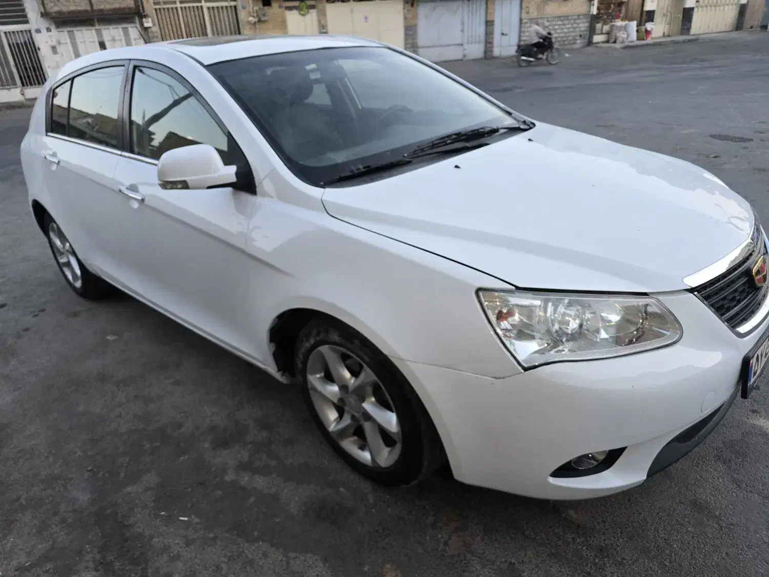 جیلی امگرند هاچبک اتومات|خودرو سواری و وانت|اصفهان, ملک‌شهر|دیوار