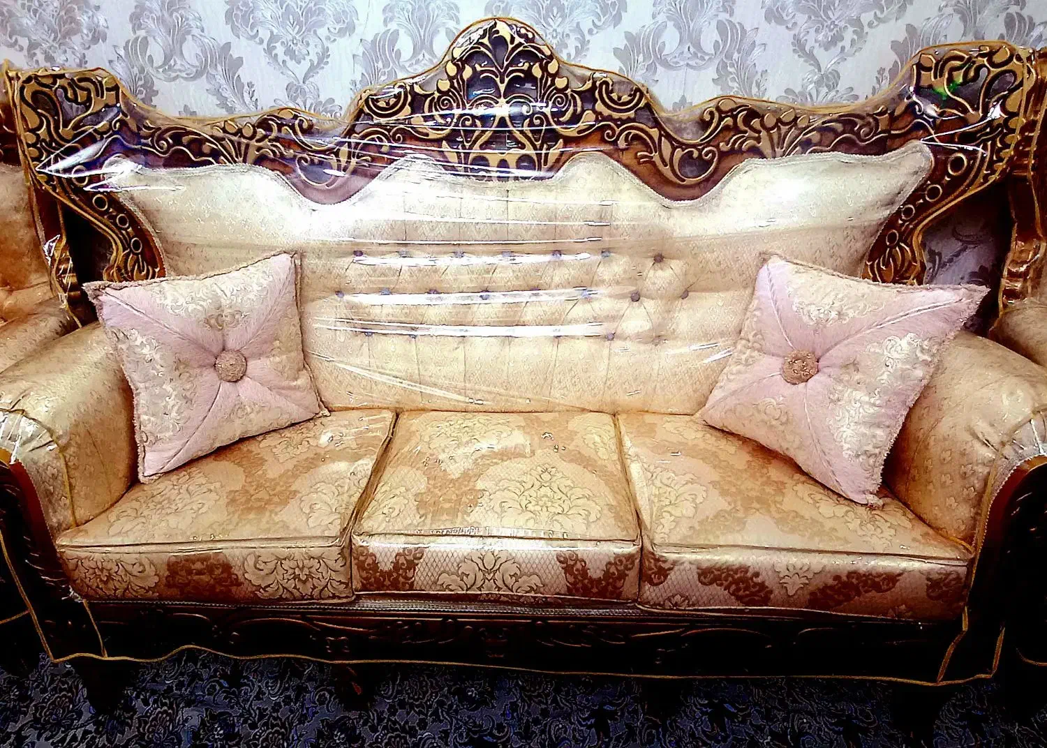 مبل سلطنتی ۷ نفره|مبلمان خانگی و میز عسلی|فردیس, ثابتی|دیوار