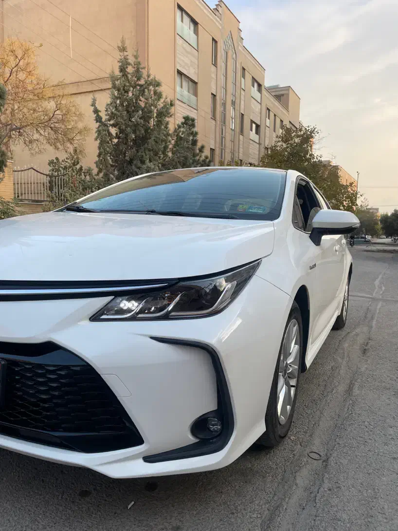 تویوتا کرولا ۲۰۲۳ هیبرید|خودرو سواری و وانت|اصفهان, هزارجریب|دیوار