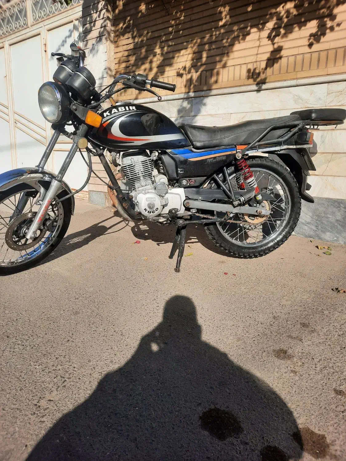 سی جی ال|موتورسیکلت|قم, زاویه|دیوار