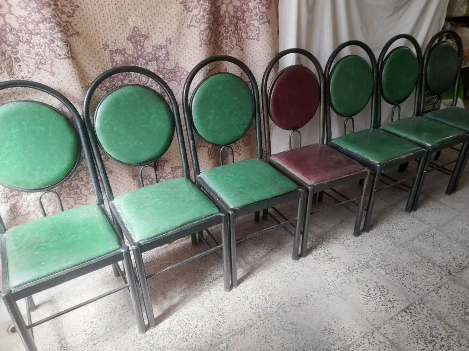 صندلی فلزی|صندلی و نیمکت|تویسرکان, |دیوار