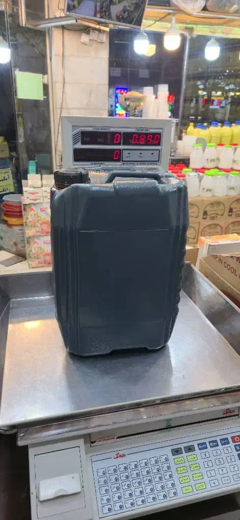 دبه ۲۰ لیتری کاملا سالم|ظروف نگهدارنده، پلاستیکی، یکبارمصرف|تهران, مختاری|دیوار