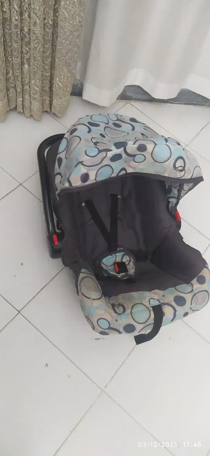 روروئک و کریر|کالسکه و لوازم جانبی|فردیس, فردیس|دیوار