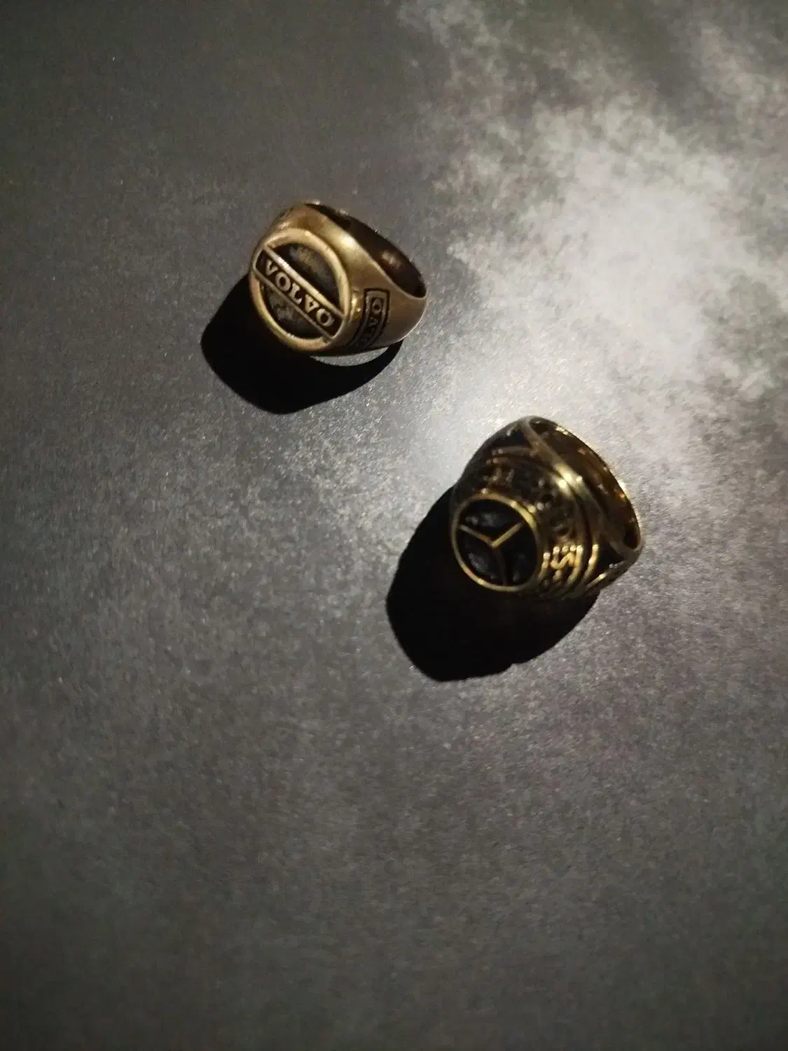 دو عدد انگشتر بنز و ولوو|بدلیجات|گلستان (تهران), |دیوار