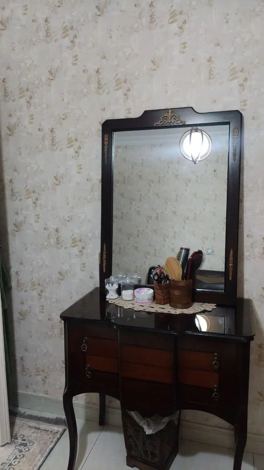 میزارایشی باایینه|تخت و سرویس خواب|تهران, والفجر (افسریه)|دیوار